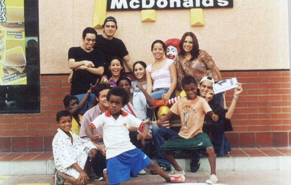 1999 Macdonals Guayaquil.jpg